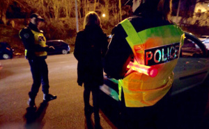 Évreux (Eure) : il emboutit trois véhicules en stationnement, le conducteur était ivre 