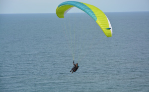 Son parapente accroche la falaise à Quiberville, il est secouru par les sapeurs-pompiers 