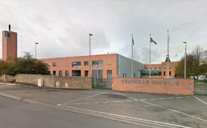 Yvelines : un pompier grièvement blessé en chutant dans la piscine au centre de secours de Poissy