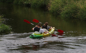 Seine-Maritime : leur kayak chavire au passage d’une péniche, les trois hommes sont indemnes