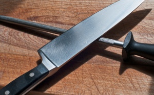 Rouen : le conjoint violent menace les policiers avec un couteau de boucher