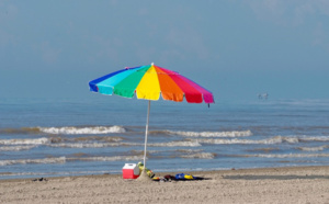 Eau de mer colorée sur des plages du Calvados : aucun danger pour la baignade  