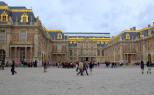 Yvelines : Des policiers bousculés par des vendeurs à la sauvette près du château de Versailles 