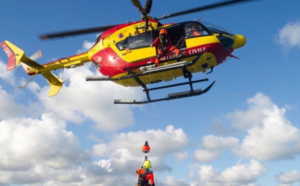 Un bateau de plaisance chavire au large de Fécamp : trois naufragés récupérés par Dragon 76 