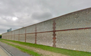 Prison d’Évreux : ils s’apprêtaient à  « parachuter » des cigarettes et de la drogue à un détenu 