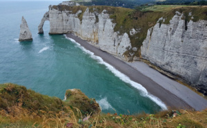 Seine-Maritime : le corps sans vie d’un jeune homme découvert au pied des falaises d’Étretat