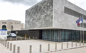 DuoDay : paraplégique, Théo rencontre le secrétaire d’État au commissariat des Mureaux