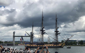 L’Hermione quitte Rouen mais reste encore deux jours en Normandie, à Honfleur 
