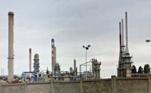 Seine-Maritime : les cheminées  de l’ancienne raffinerie Petroplus rasées près de Rouen