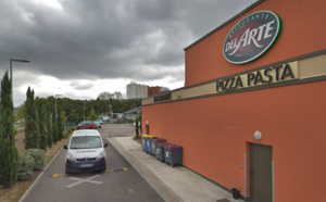 Incendie suspect à Grand-Quevilly : des poubelles brûlent mystérieusement près d’une pizzeria 