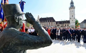 Statue du général de Gaulle arrachée à Évreux : un des auteurs identifié et condamné à 7 mois de prison