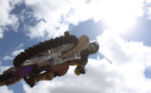 Eure : un adepte de moto-cross blessé grièvement à Sainte-Colombe-la-Commanderie