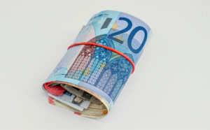 Yvelines : l'adolescente tente de payer un téléphone portable avec de faux billets