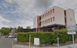 Un homme à moitié nu retrouvé près du commissariat de police d’Élancourt (Yvelines)