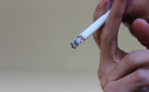 Yvelines : deux jeunes gens roués de coups à Versailles pour avoir refusé de donner une cigarette 