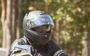 Roué de coups, il se fait voler sa moto à un feu rouge par quatre individus, à Juziers (Yvelines)