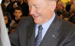 Mantes-la-Jolie (Yvelines) rend un dernier hommage au père d’Astérix, décédé à 92 ans 