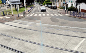 Seine-Maritime : une voiture en feu sur les voies bloque le trafic du tramway près de Rouen 