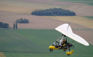 Seine-Maritime : l'ULM rate son atterrissage dans un champ aux Loges, les deux occupants sont indemnes