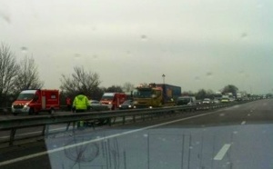 Verglas sur l'A 13 : au moins cinq blessés dans une série de carambolages
