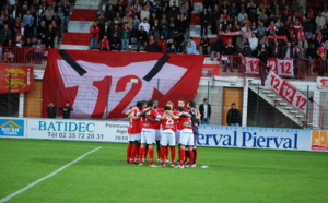 Trois supporters interpellés pour violences pendant le match Rouen - Marseille