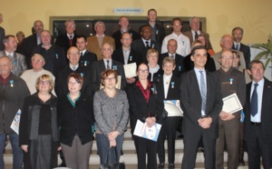 Vingt-sept dirigeants et bénévoles décorés de la médaille Jeunesse et Sports dans l'Eure