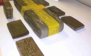 Trafic de drogue : la mère de famille dormait sur 2,5 kg de résine de cannabis !