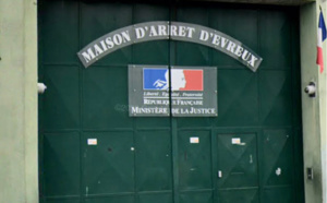 Évreux : lors du parloir, elle tente de remettre des stupéfiants à son compagnon en prison