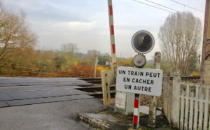 Seine-Maritime : le train de marchandises percute une voiture à un passage à niveau, un blessé grave