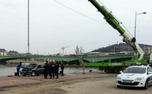 Le corps d'un homme de 70 ans découvert à l'intérieur de la voiture repêchée en Seine à Rouen
