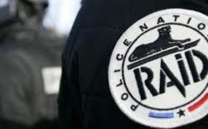 Prise d'otage dans un appartement de Montreuil-sous-Bois : le forcené interpellé par le Raid