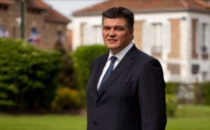David Douillet, candidat UMP à la mairie de Rouen en 2014 ? " Pourquoi pas, je n'écarte rien " 