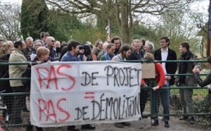 Alors que leur expulsion se précise, les occupants de la ferme des Bouillons vont marcher sur Rouen