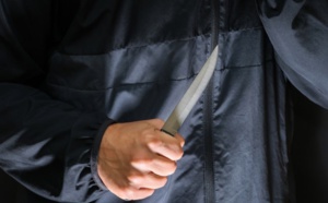 Conches-en-Ouche : un homme blessé grièvement d’un coup de couteau dans le dos lors d’une rixe 