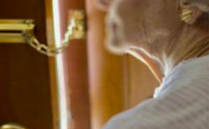 Eure : deux vieilles dames victimes d’une fausse employée des eaux à Évreux 