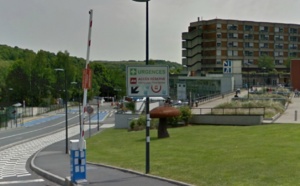 Sa compagne veut l'empêcher de sortir, il se jette par la fenêtre du 2e étage