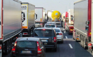 Manifestation des transporteurs routiers ce matin sur l’A13, à Heudebouville (27) et Dozulé (14)