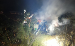 « La Maison des forêts » a entièrement brûlé près de Rouen : 45 pompiers mobilisés 