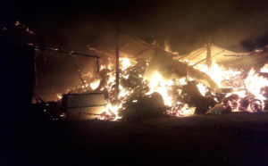 Un incendie ravage un hangar agricole ce matin à Thil-Manneville, en Seine-Maritime 