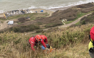 Deux hommes dont un parapentiste, bloqués en milieu de falaise, secourus à Octeville-sur-Mer