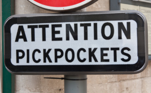 Yvelines. Cinq pickpockets surpris en pleine action à Versailles sont arrêtés grâce à un témoin 