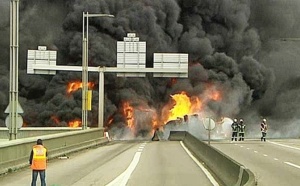 Incendie du pont Mathilde : le chauffeur du camion citerne devant ses juges ce vendredi