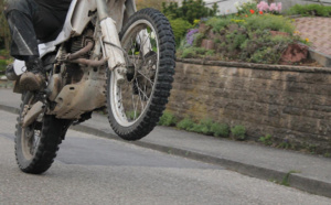 Yvelines. Le pilote d’une moto de cross prend des risques pour échapper à la police 