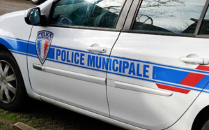Jets de projectiles, insultes, menaces : des policiers municipaux pris à partie près de Rouen 
