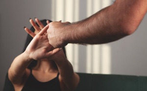 Violences conjugales à Evreux : le concubin alcoolisé sera jugé en comparution immédiate