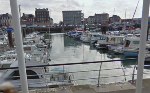 Un bateau de plaisance détruit par le feu à Dieppe : un couple de touristes légèrement blessé 