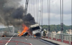 Seine-Maritime : un poids-lourd prend feu sur le pont de Tancarville
