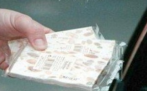 A Beaumesnil, les gendarmes confisquent les nougats et les drapeaux des vendeurs à la sauvette