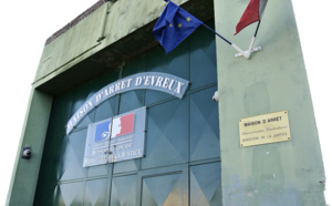 Évreux : il parachute deux chaussettes par-dessus le mur de la prison et se fait arrêter 