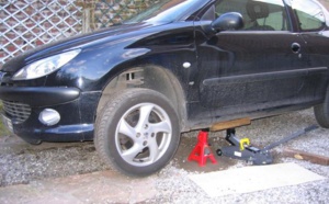 Seine-Maritime : un retraité de 72 ans découvert mort coincé sous sa voiture